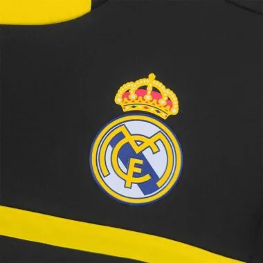 11-12 Real Madrid goalkeeper black