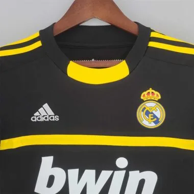 11-12 Real Madrid goalkeeper black