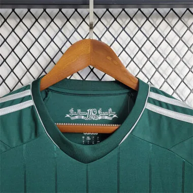 12-13 Camisola verde de manga comprida do Real Madrid (terceiro equipamento)