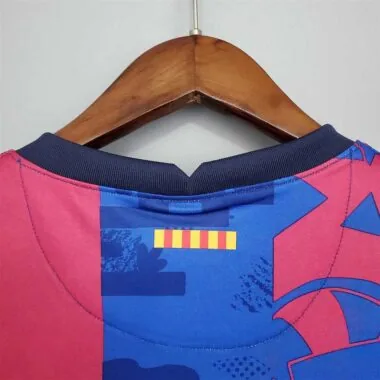 21-22 Barcelona third away