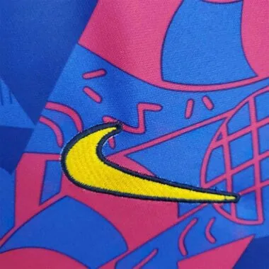 21-22 Barcelona third away