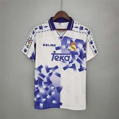 96-97 Terceiro equipamento de jogo fora do Real Madrid