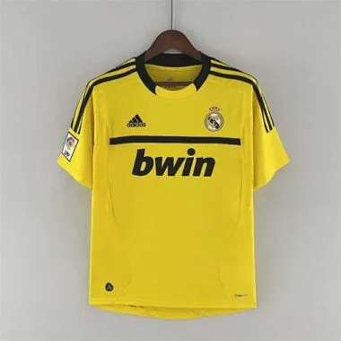 11-12 Cartão amarelo para o guarda-redes do Real Madrid