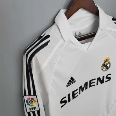 Camisola de manga comprida do Real Madrid para jogos em casa, 05-06