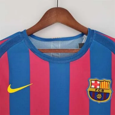 05-06 Camisola de manga comprida do Barcelona (jogo em casa)