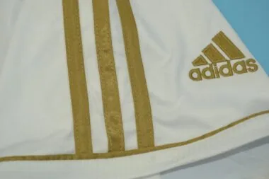 Calções de jogo em casa do Real Madrid 11-12