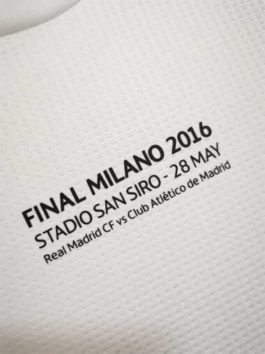 Maillot domicile blanc à manches longues du Real Madrid 15-16