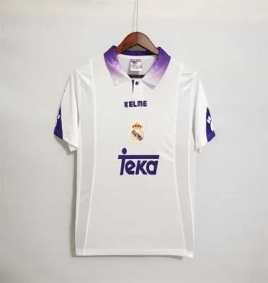 97-98 Real Madrid, campeão da Liga dos Campeões em casa, camisola branca