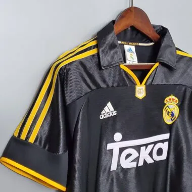 98-99 Real Madrid away