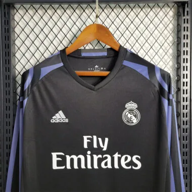 Camisa de manga comprida do Real Madrid para jogos fora de casa, 16-17