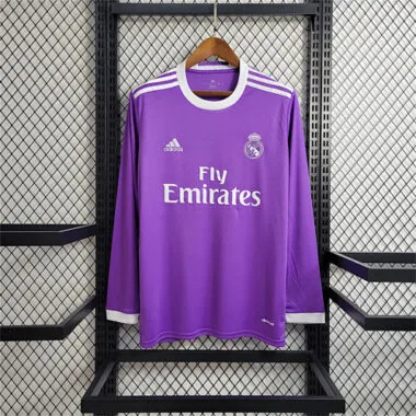 Camisa roxa de manga comprida do Real Madrid para jogos fora de casa, 16-17