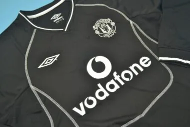00-02 Camisola preta de manga comprida do Manchester United para jogos fora de casa