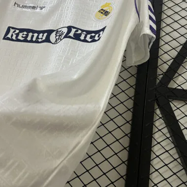 Camisola retro do Real Madrid para jogos em casa, época 89-90