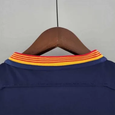 15-16, local de Barcelona