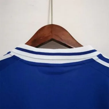 2000, Yugoslavia, en casa