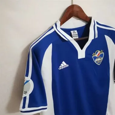 2000, Yugoslavia, en casa