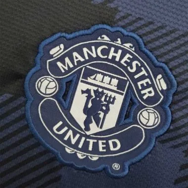 13-14 Tercera equipación negra del Manchester United para partidos fuera de casa
