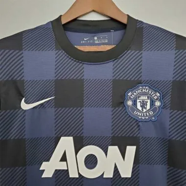 13-14 Tercera equipación negra del Manchester United para partidos fuera de casa
