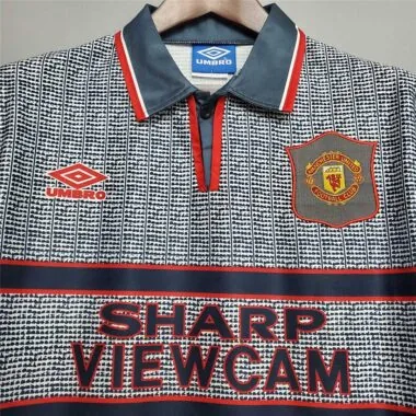 94-96 Manchester United away