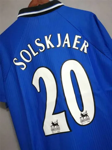 96-98 Manchester United third away blue