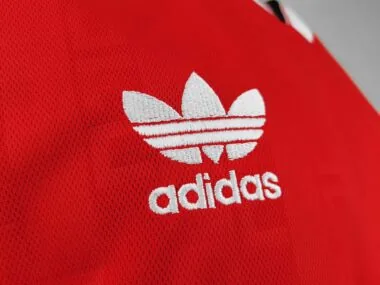 88-89, equipación local del Manchester United