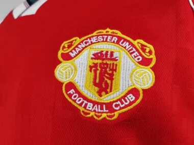 88-89, equipación local del Manchester United