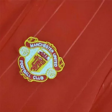 83-84 Manchester United (à domicile)