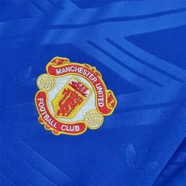 86-88 Manchester United away