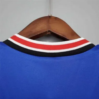 85-86 Manchester United away