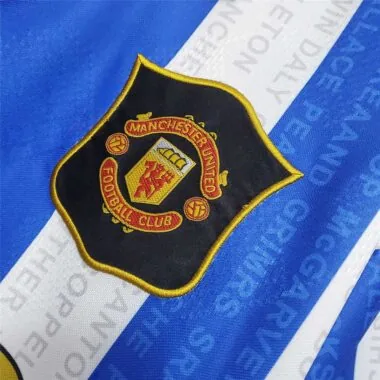 94-96 Manchester United away