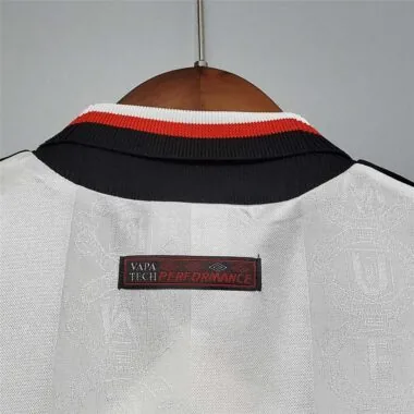 98-99 Manchester United away