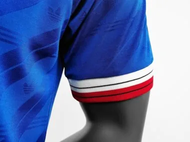 86-88 Manchester United away blue player version