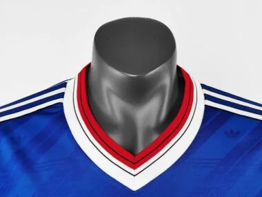 86-88 Manchester United away blue player version