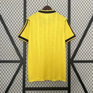 86-88 Arsenal away