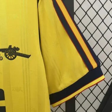 86-88 Arsenal away