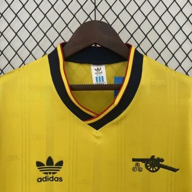 86-88 Arsenal away