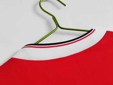 Camisola de manga comprida do Manchester United (jogo em casa) 82-83