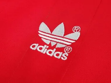 Camisola de manga comprida do Manchester United (jogo em casa) 82-83