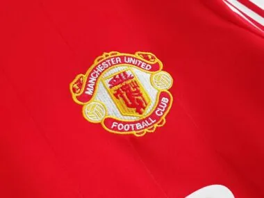Camisola de manga comprida do Manchester United (jogo em casa) 82-83