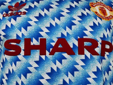 Camisa de manga comprida do Manchester United para jogos fora de casa, 90-92