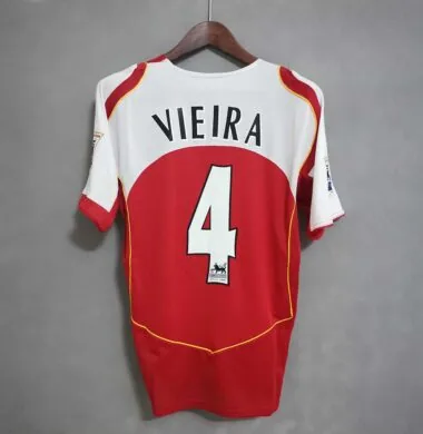 Maillot rouge domicile d'Arsenal 04-05