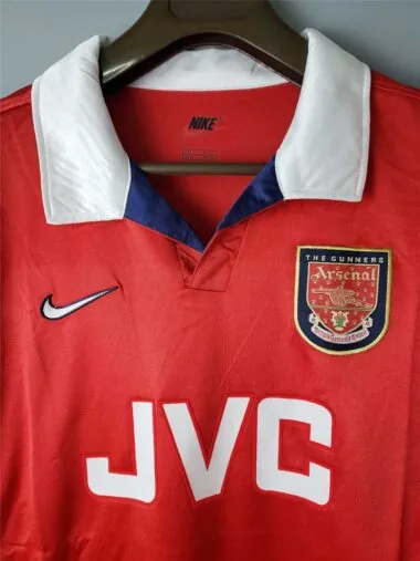Maillot rouge domicile de l'Arsenal 98-99