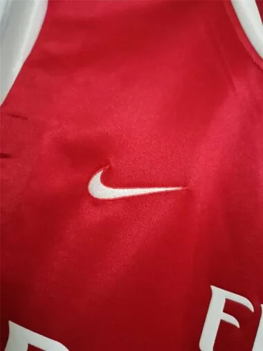 Maillot rouge domicile d'Arsenal 06-07