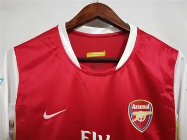 Maillot rouge domicile d'Arsenal 06-07
