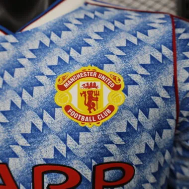 Camiseta de jugador del Manchester United, versión retro azul, temporada 2025/26 (tallas S-2XL)