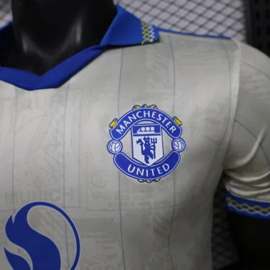 Camiseta del Manchester United 2025/26, versión retro blanca, modelo de jugador (tallas S-2XL)