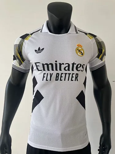 25-26 Real Madrid camiseta blanca versión especial jugador