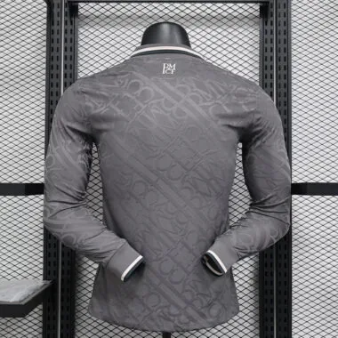 Camisa de manga comprida do Real Madrid, versão para o terceiro jogador fora de casa, n.º 24-25