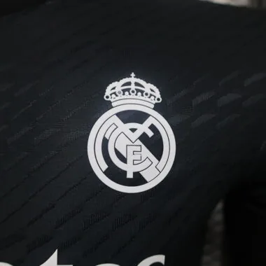 Camisa do Real Madrid, versão jogador, preta com Y3 Rose, 24-25