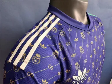 24-25 Real Madrid & GUCCI Paars spelersshirt